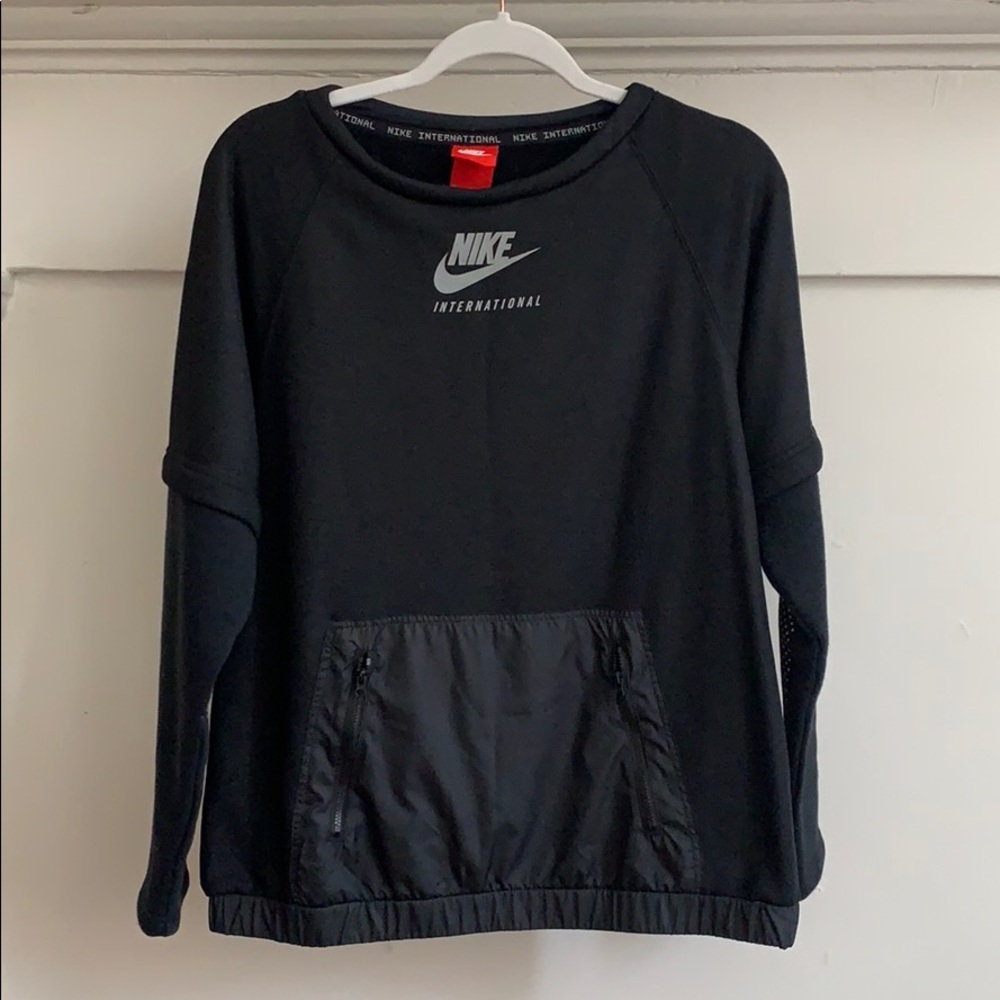Nike black sweater with front pocket Sz small